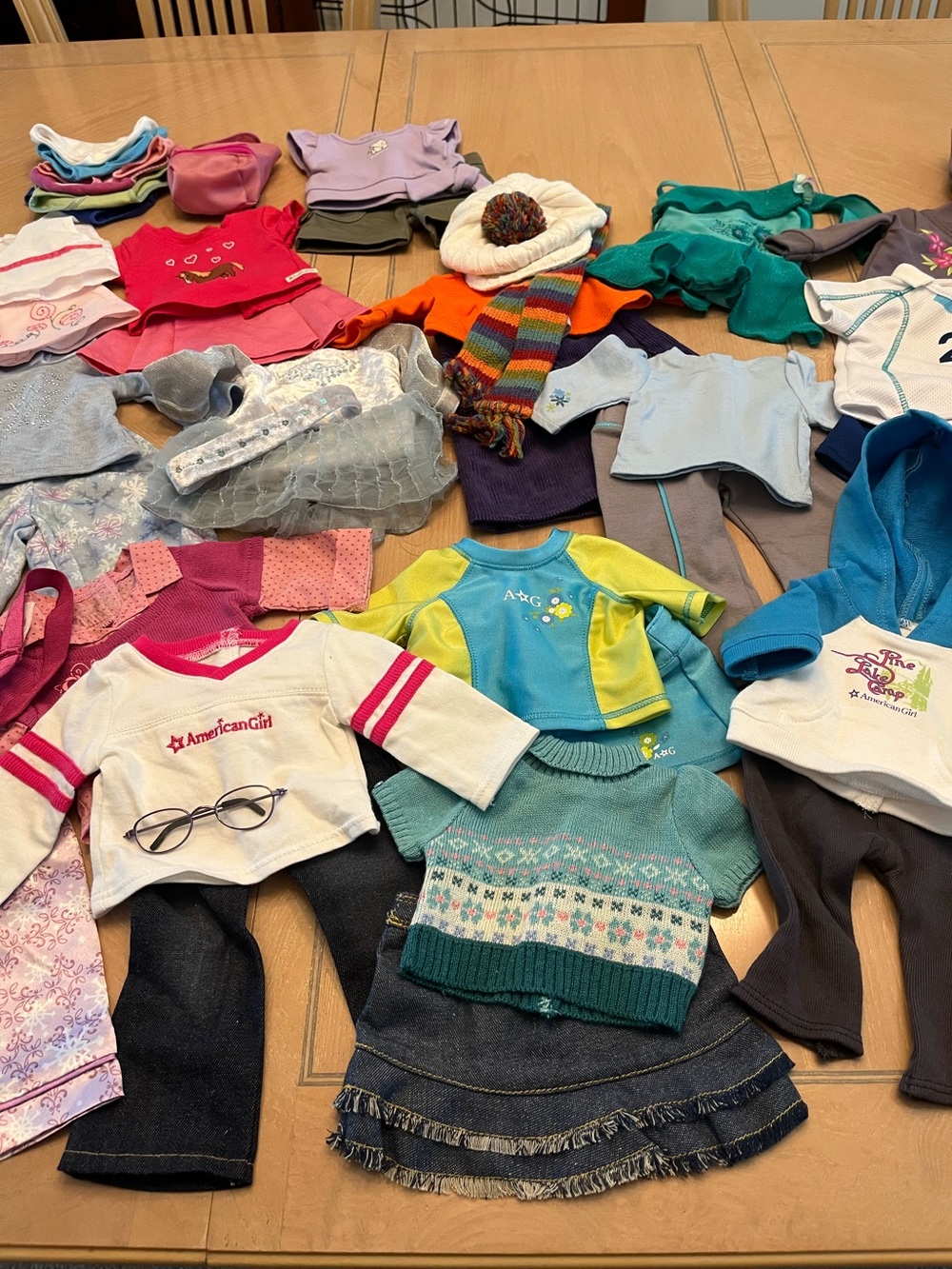 Bundle of American Girl doll clothes & accessories. - Picture 3 of 5